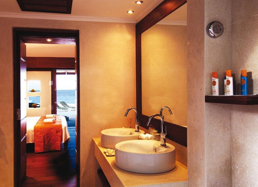 Diamonds Athuruga Beach & Water Villas — photo 4