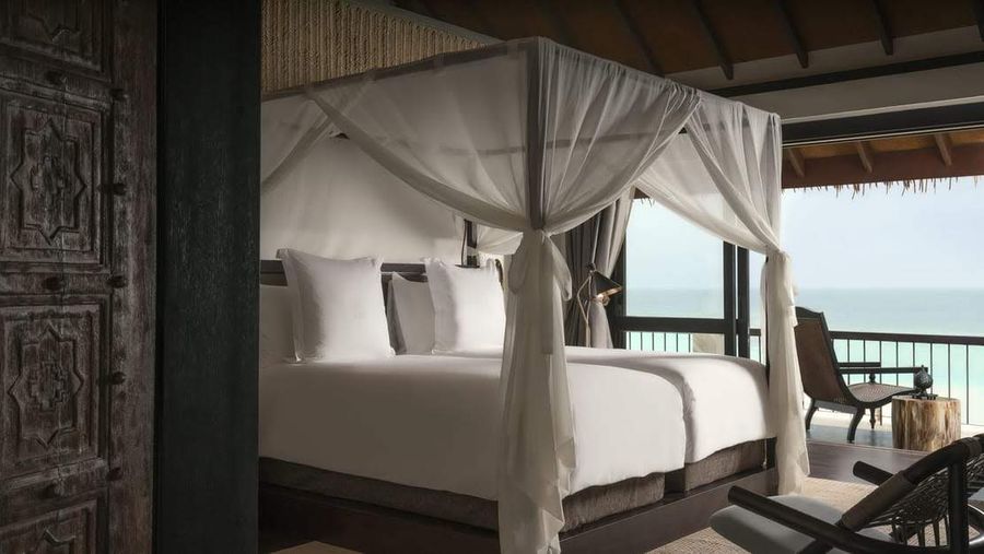 Four Seasons Private Island Maldives at Voavah — photo 2