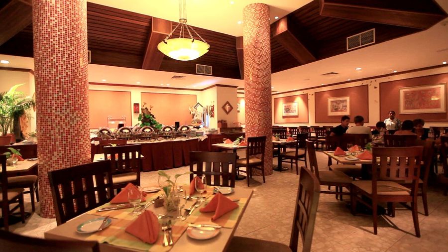 Hulhule Island Hotel — photo 4