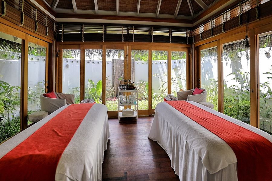 Lux* South Ari Atoll, Maldives — photo 2