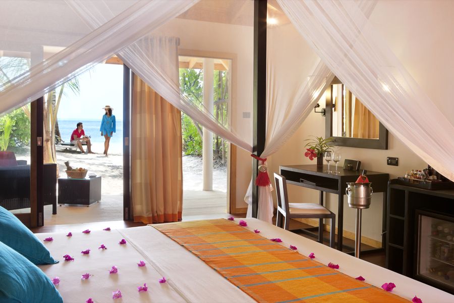 Vilamendhoo Island Resort — photo 3